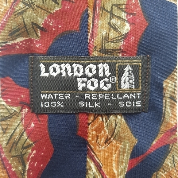 London Fog Italian Leaf Print Silk Tie - Picture 4 of 5